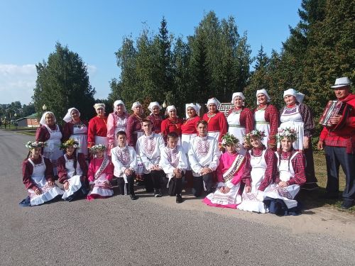 Кайбычта кичке уен гөрләп узды