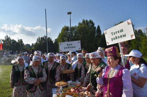 Кайбычта кичке уен гөрләп узды