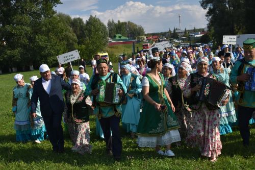 Кайбычта кичке уен гөрләп узды