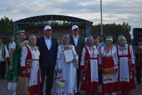 Кайбычта кичке уен гөрләп узды