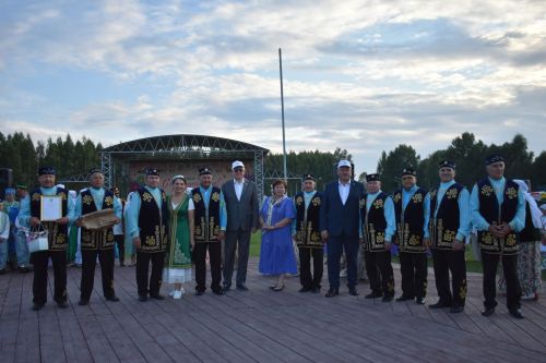 Кайбычта кичке уен гөрләп узды