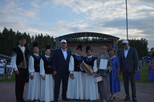Кайбычта кичке уен гөрләп узды