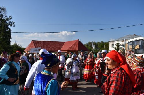 Кайбычта кичке уен гөрләп узды