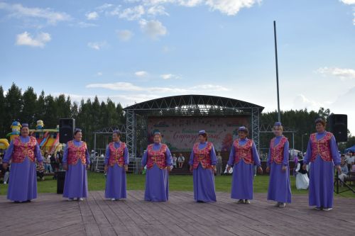 Кайбычта кичке уен гөрләп узды