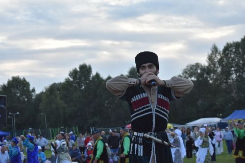 Кайбычта кичке уен гөрләп узды