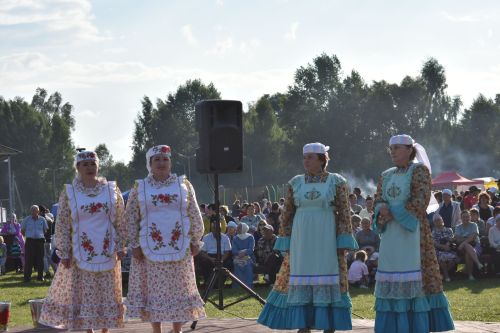 Кайбычта кичке уен гөрләп узды