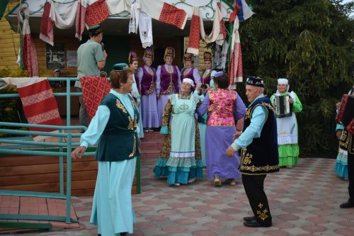 Кайбычта кичке уен гөрләп узды