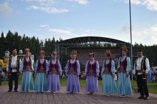 Кайбычта кичке уен гөрләп узды