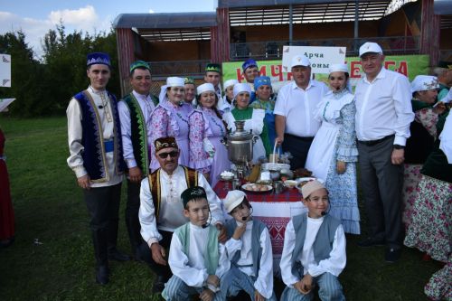 Кайбычта кичке уен гөрләп узды