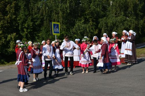 Кайбычта кичке уен гөрләп узды