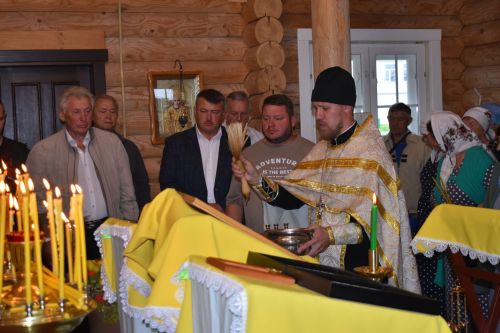 В церковь села Большое Подберезье доставлены мощи святых