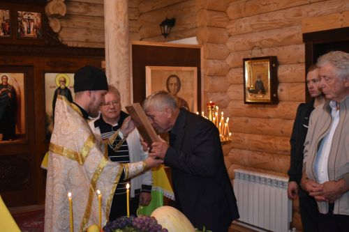 В церковь села Большое Подберезье доставлены мощи святых