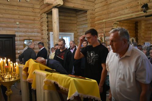 В церковь села Большое Подберезье доставлены мощи святых