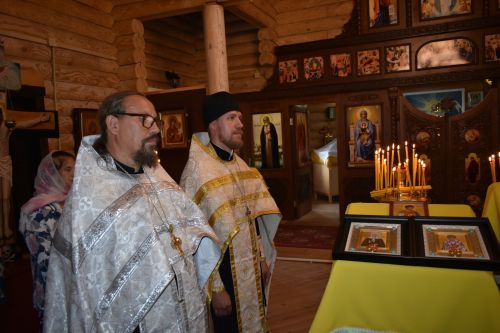В церковь села Большое Подберезье доставлены мощи святых