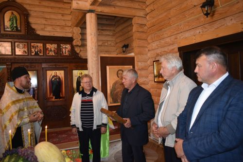 В церковь села Большое Подберезье доставлены мощи святых