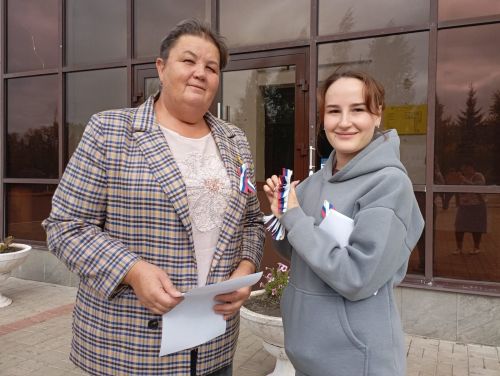В Кайбицах отметили День государственного флага России