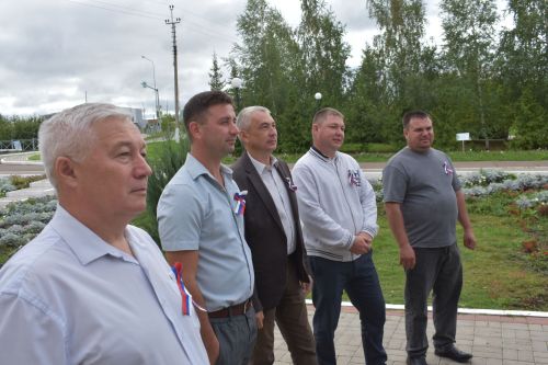 В Кайбицах отметили День государственного флага России