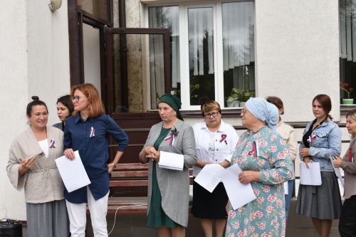 В Кайбицах отметили День государственного флага России