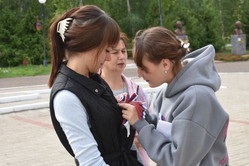 В Кайбицах отметили День государственного флага России