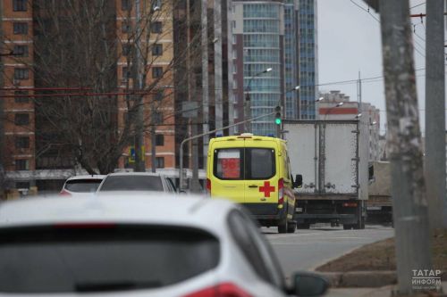 В России с 1 сентября увеличатся штрафы за непропуск машин с мигалками