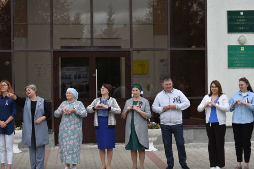 В Кайбицах отметили День государственного флага России