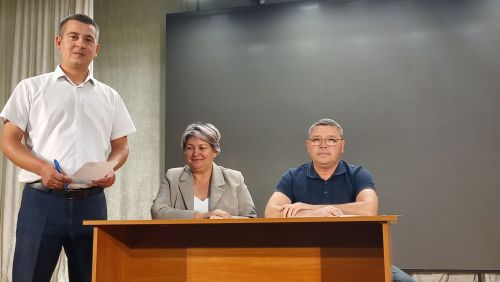 В Большекайбицком доме культуры состоялась встреча с мигрантами, проживающими в районе