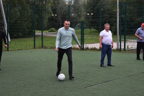 Глава Кайбицкого района наградил работников сферы спорта