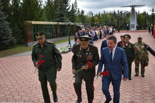 В парке Победы в Кайбицах открылся мемориал «Танк Победы»