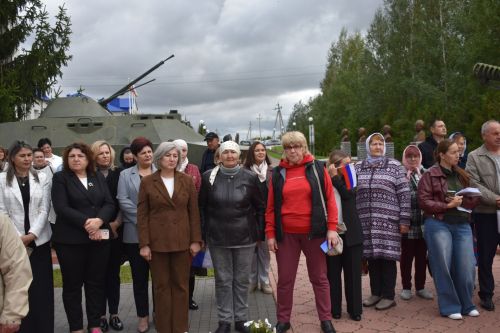 В парке Победы в Кайбицах открылся мемориал «Танк Победы»