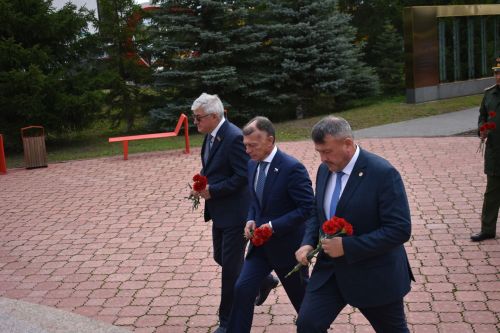 В парке Победы в Кайбицах открылся мемориал «Танк Победы»