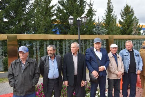 В парке Победы в Кайбицах открылся мемориал «Танк Победы»