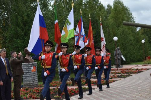В парке Победы в Кайбицах открылся мемориал «Танк Победы»