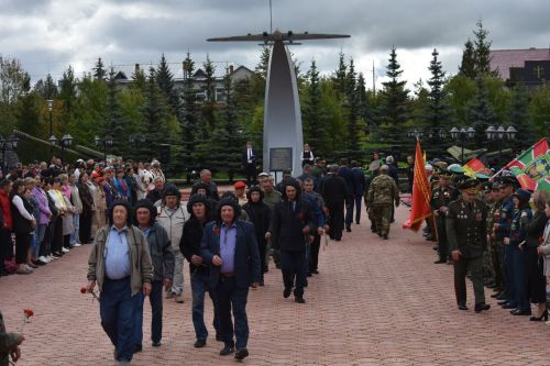 В парке Победы в Кайбицах открылся мемориал «Танк Победы»