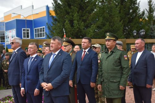 В парке Победы в Кайбицах открылся мемориал «Танк Победы»