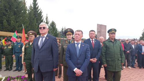 В парке Победы в Кайбицах открылся мемориал «Танк Победы»