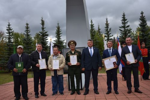 В парке Победы в Кайбицах открылся мемориал «Танк Победы»