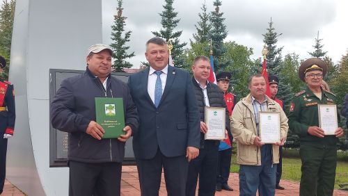 В парке Победы в Кайбицах открылся мемориал «Танк Победы»