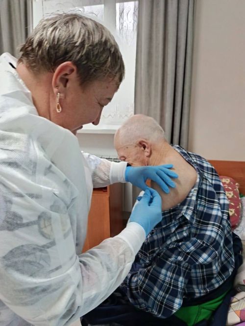 В кайбицком доме-интернате для пожилых провели ежегодную вакцинацию против гриппа