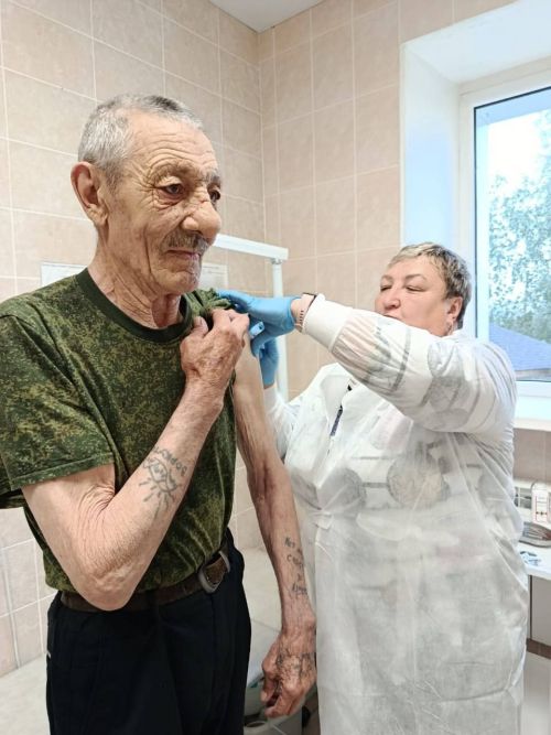 В кайбицком доме-интернате для пожилых провели ежегодную вакцинацию против гриппа