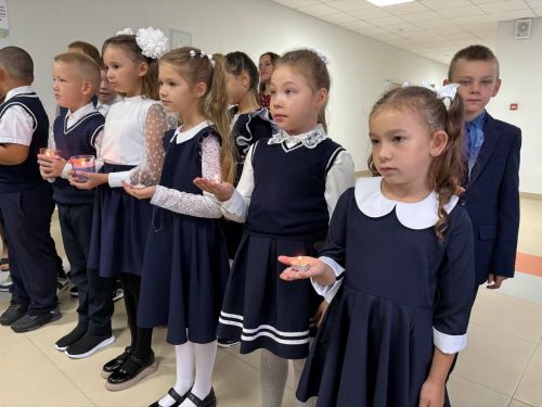 В Федоровской СОШ Кайбицкого района прошла торжественная линейка, приуроченная к двум значимым и памятным датам в истории нашей страны