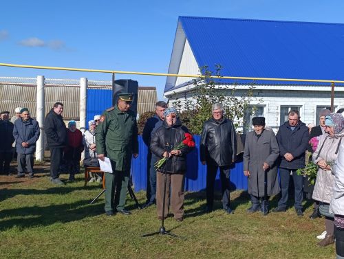Мөрәледә герой авылдашлары белән хушлаштылар