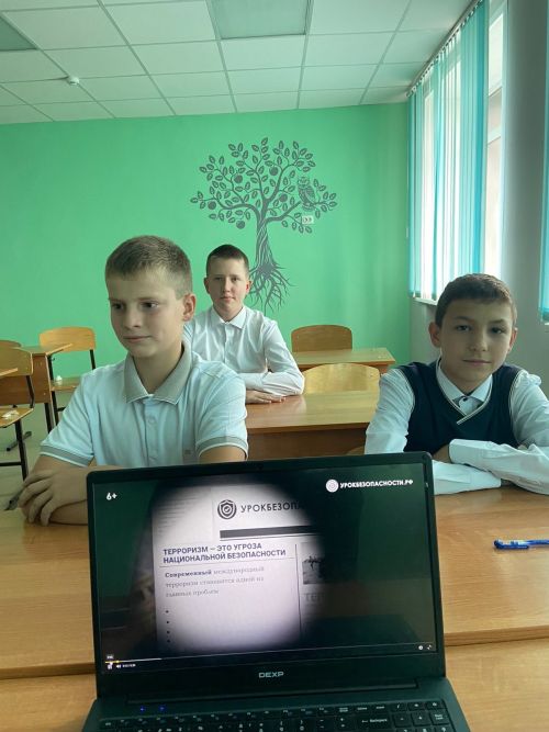 В Чутеевской школе Кайбицкого района состоялись мероприятия, приуроченные ко Дню солидарности в борьбе с терроризмом