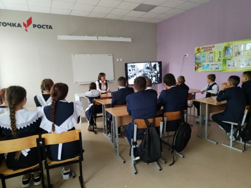 В Молькеевской общеобразовательной школе Кайбицкого района прошла радиолинейка, посвящённая Дню окончания Второй мировой войны