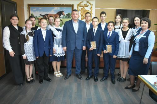 Из первых уст: глава Кайбицкого района встретился со школьниками в рамках профтура