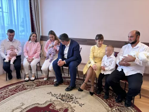 В Кайбицком районе поздравили семьи с рождением малышей