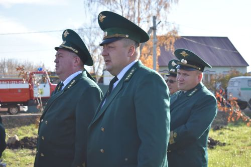 В Кайбицах заложили дубовую аллею в память о заслуженном лесоводе