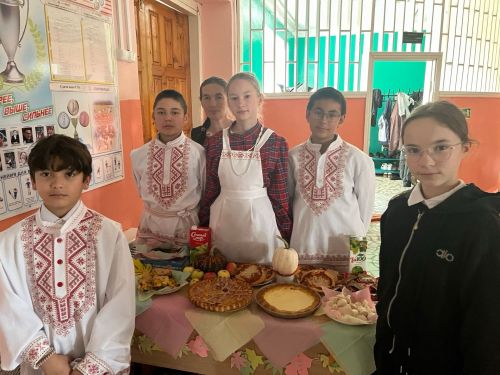 В Хозесановской школе отметили праздник Покрова