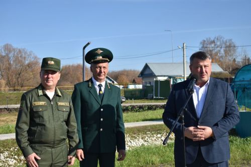 В Кайбицах заложили дубовую аллею в память о заслуженном лесоводе