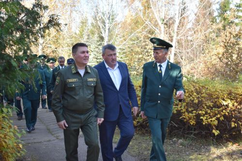 Мемориальный уголок памяти заслуженного лесовода открыли в Кайбицком районе