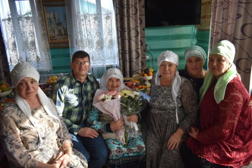 Олы Урсак авылының ак әбисенә 95 яшь тулды